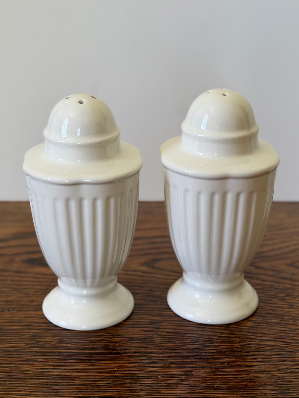 Mikasa Italian Countryside White Ceramic Fluted Urn Salt and Pepper Shakers Set